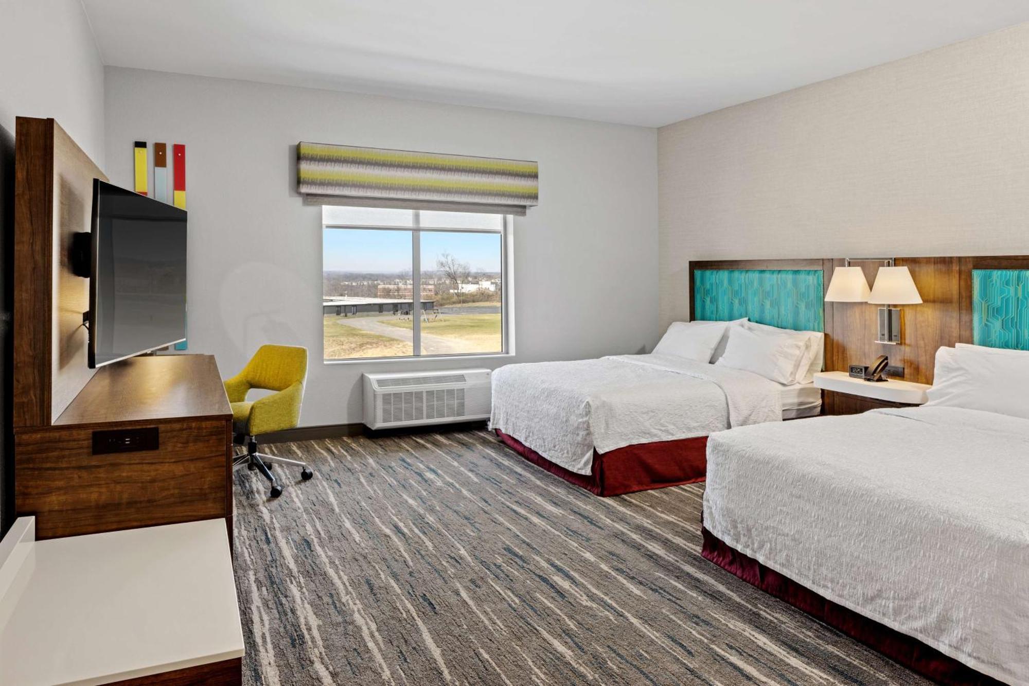 Hampton & Cincinnati West, Oh 3*
